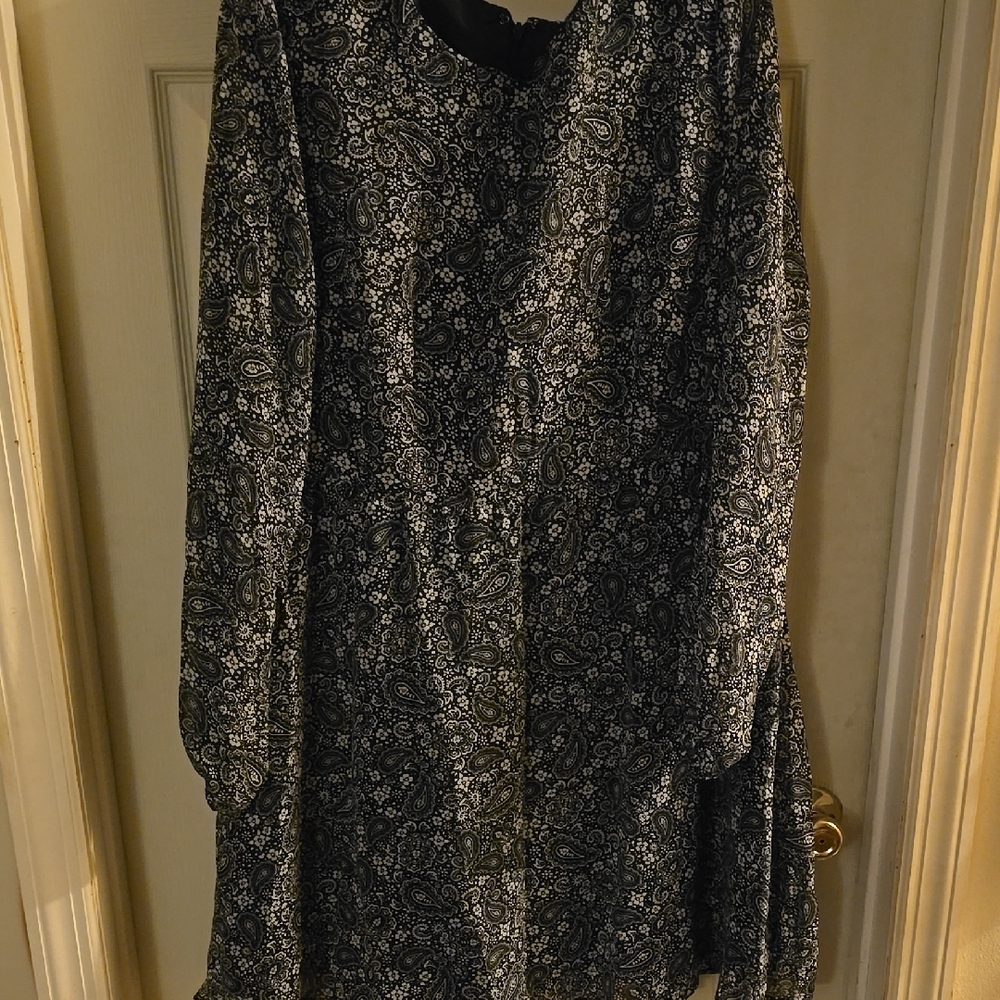 Elegant Black and White Paisley Dress